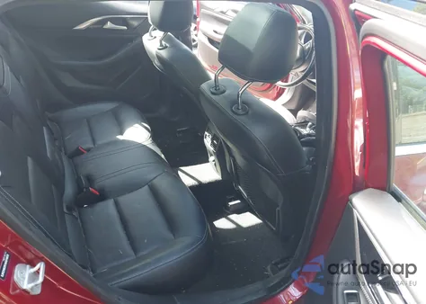 2017 Infiniti Qx30 Premium z USA, uszkodzony, nr VIN SJKCH5CR1HA016630